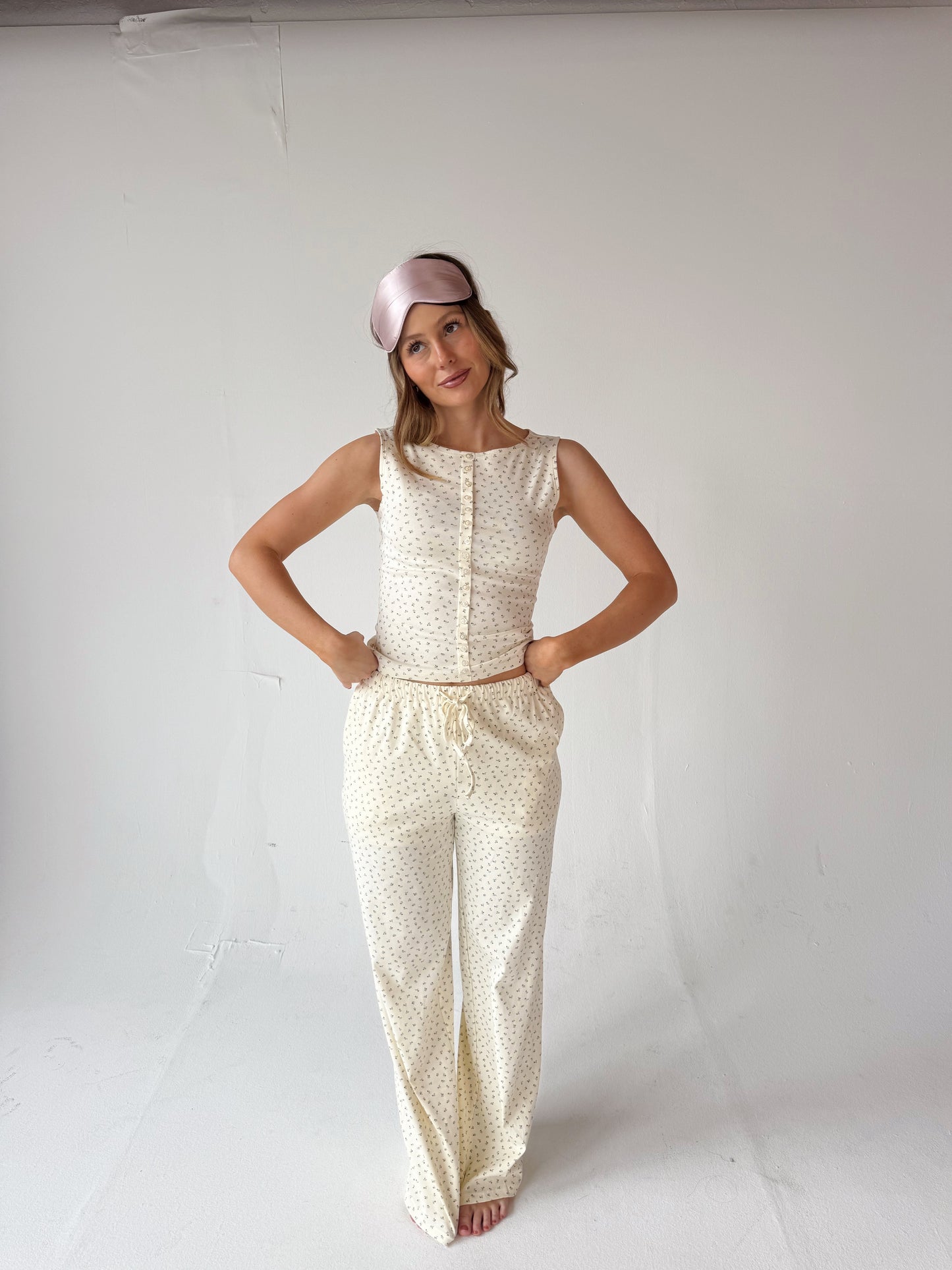 Sleeveless Floral Button Front Top