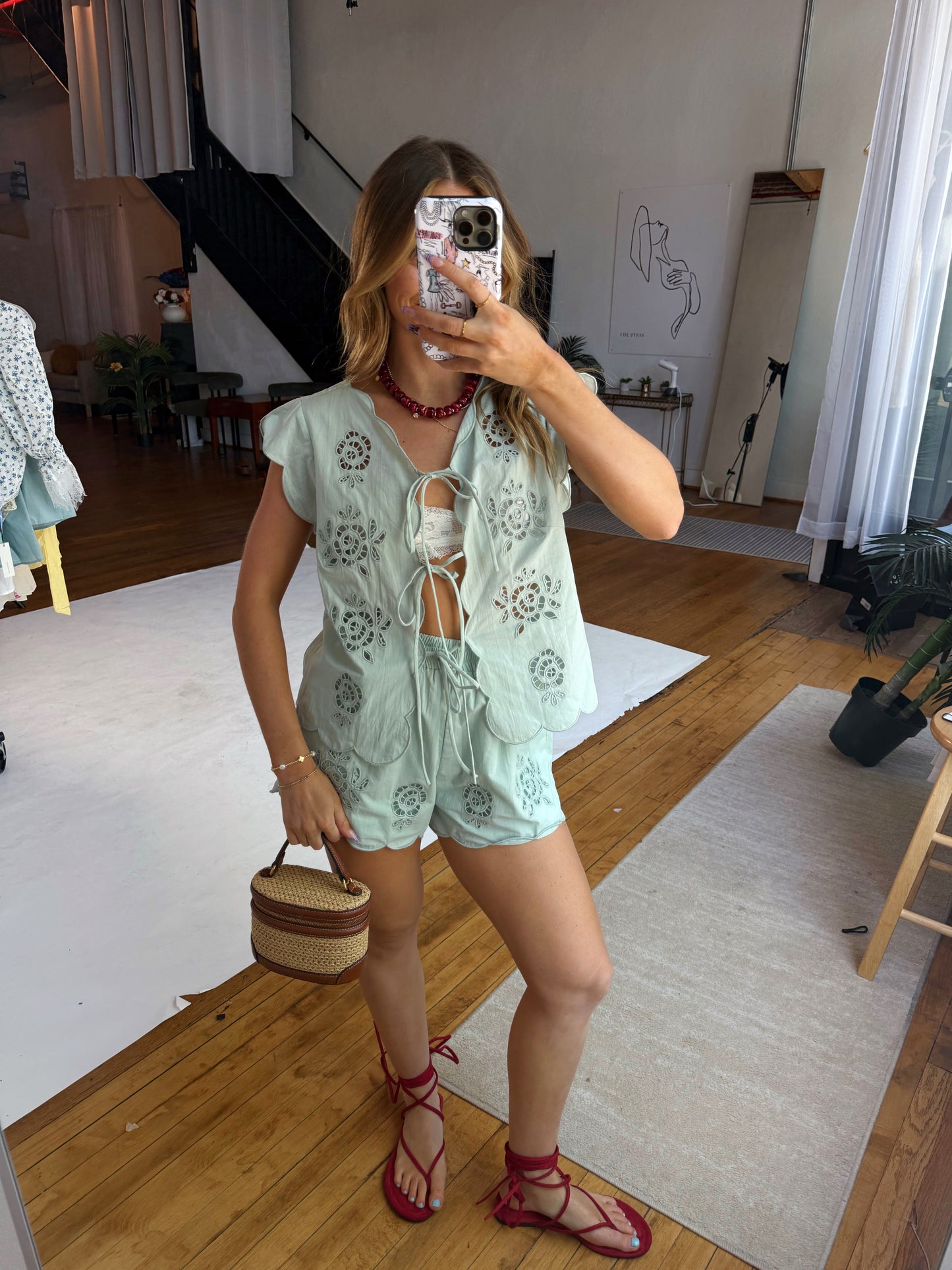 Robin Scalloped Set