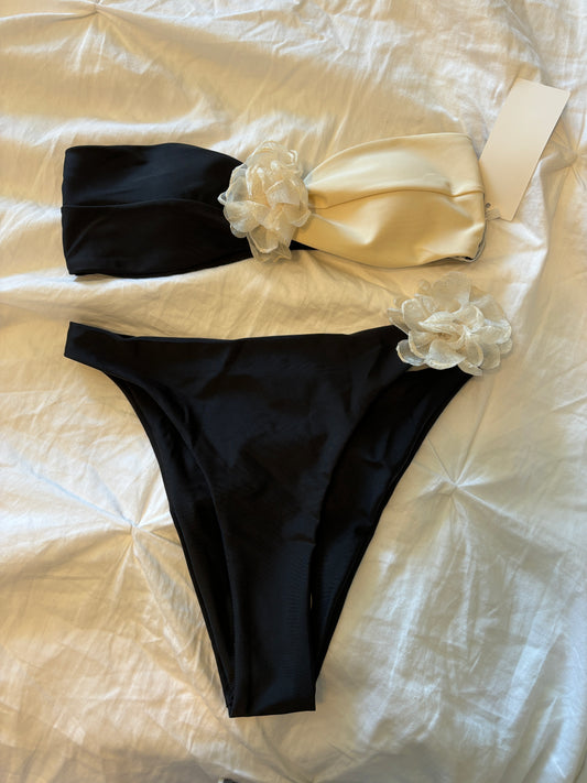 Black and Cream Flower Swim Set